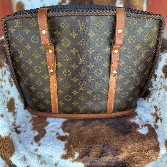 Authentic Louis Vuitton Babylone Monogram - Picture 4 of 15